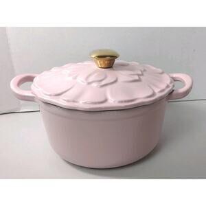 Crofton 2 Qt. Cast Iron Dutch Oven Pink NEW